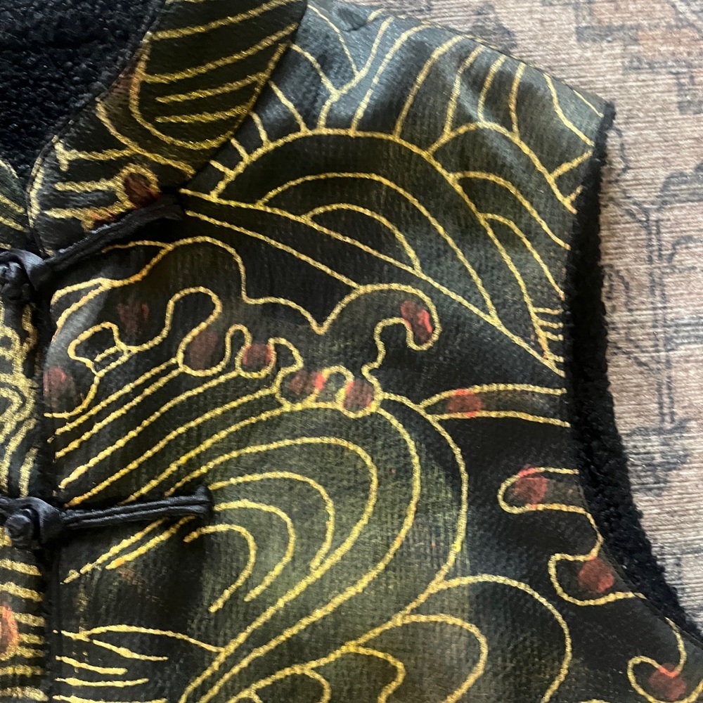 Vintage Asian Style fleece lined Black and Gold Patterned Vest - Picture 11 of 15